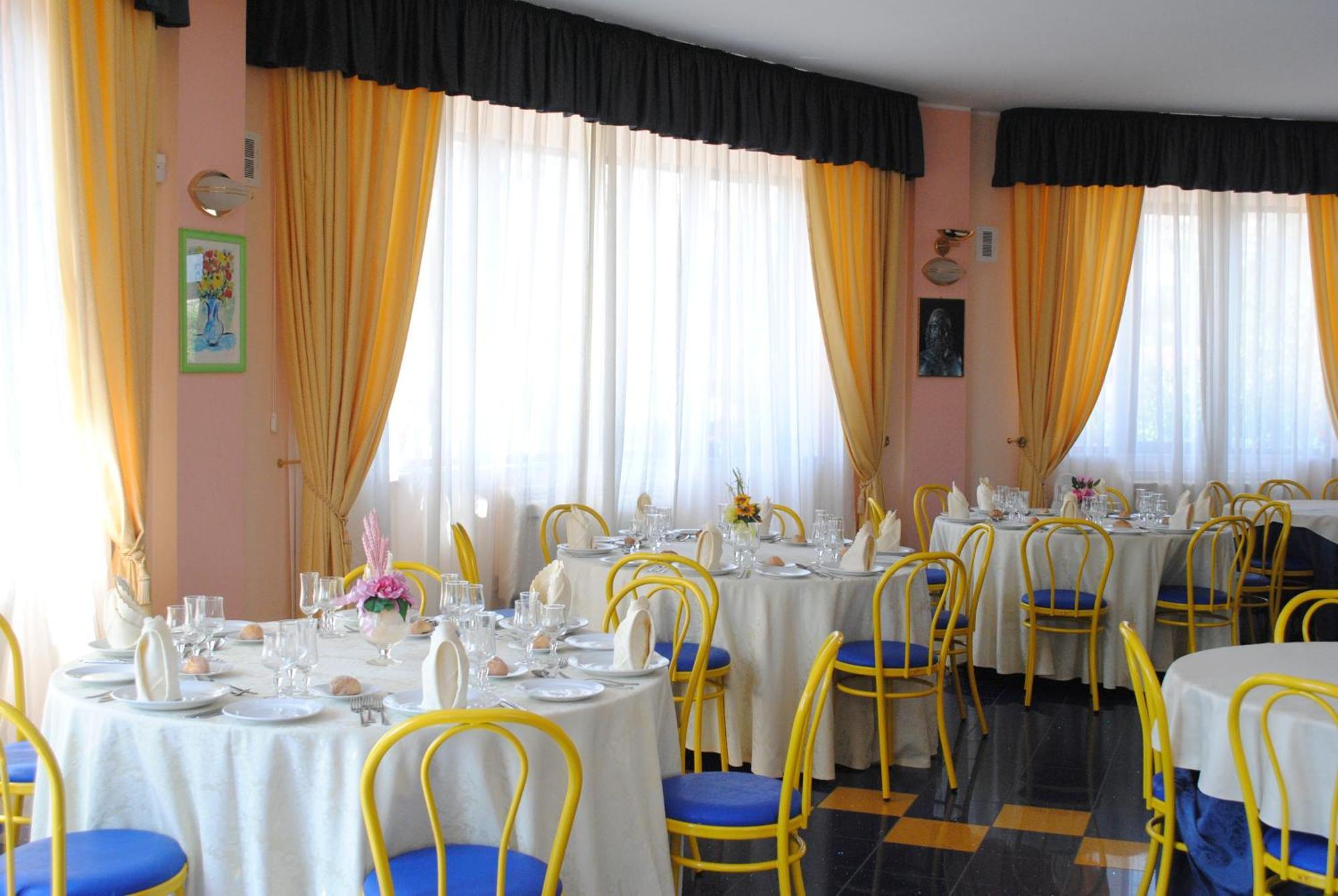 Club Esse Aquilia Beach Village Badolato Marina Exterior foto